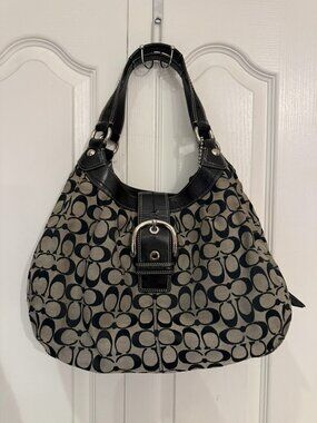 Coach F15083 Vintage Lynn Soho Hobo Medium Signature C Canvas